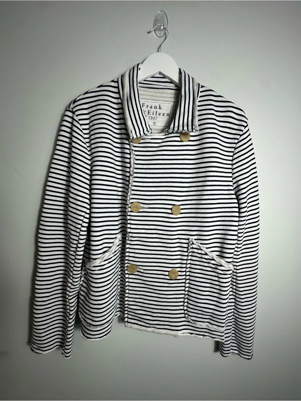 FRANK & EILEEN MINI BELFAST
Cropped Sweatshirt Peacoat, Current Season - Picture 10 of 17